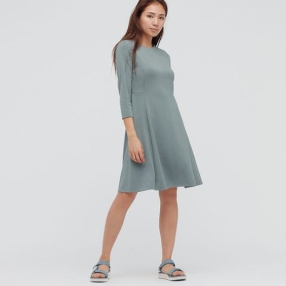 Uniqlo Stretch 3/4 Sleeve Flare Dress - Picture 1 of 5